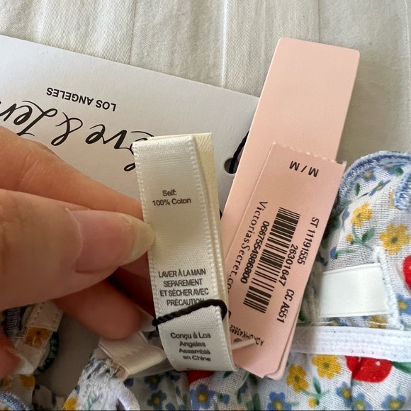 NWT for love & lemons x Victoria’s Secret strawberry kiss dress - Picture 8 of 9